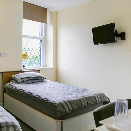 Oyo Castle Hotel, Accrington Esterno foto