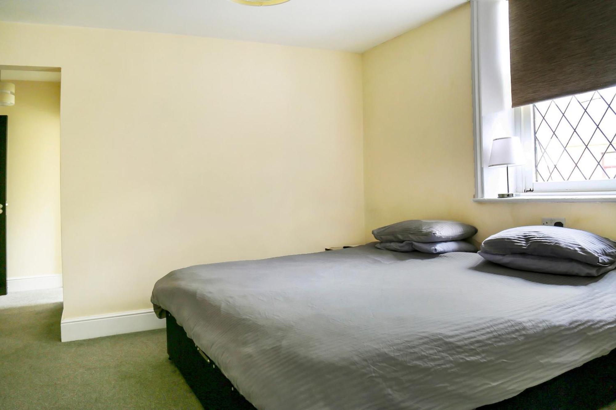 Oyo Castle Hotel, Accrington Esterno foto