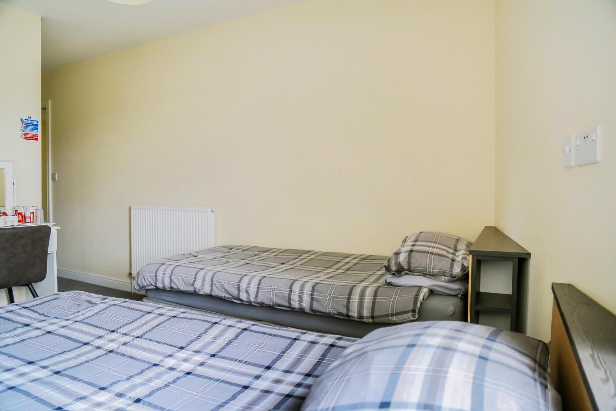 Oyo Castle Hotel, Accrington Esterno foto
